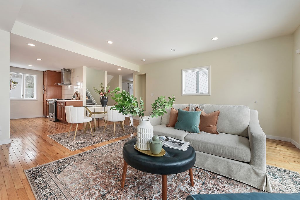 5 Desdemona Avenue