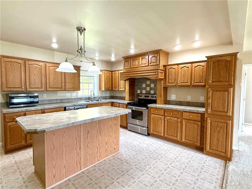 Shippenville, Pennsylvania 16254, United States, 3 Bedrooms Bedrooms, ,2 BathroomsBathrooms,Residential,Active,172189