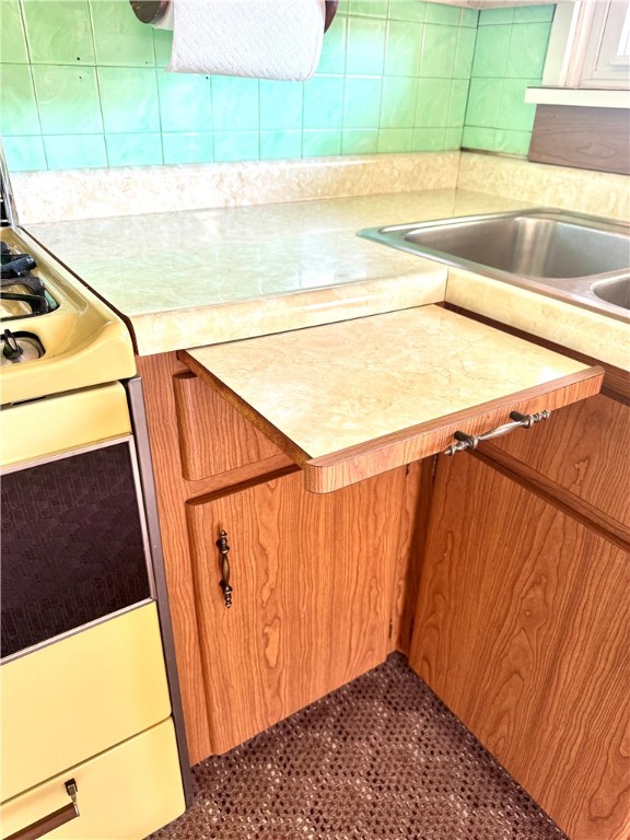 Jefferson Twp - But, Pennsylvania 16002, United States, 2 Bedrooms Bedrooms, ,1 BathroomBathrooms,Residential,Contingent,128480