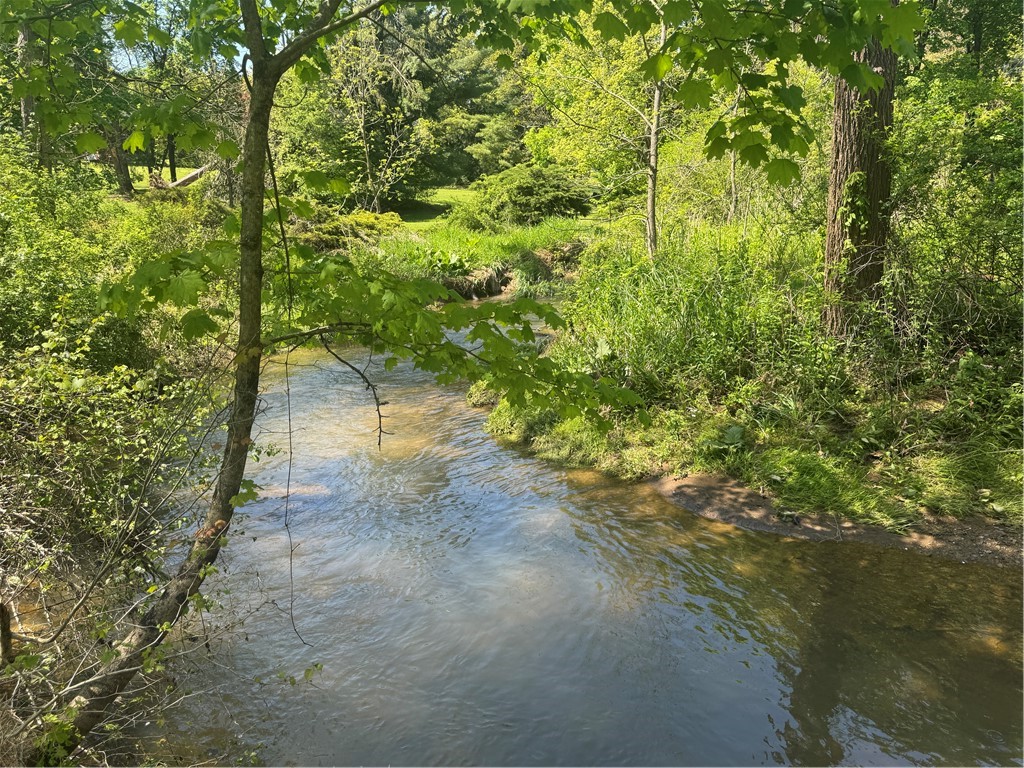 Jefferson Twp - But, Pennsylvania 16002, United States, 2 Bedrooms Bedrooms, ,1 BathroomBathrooms,Residential,Contingent,128480