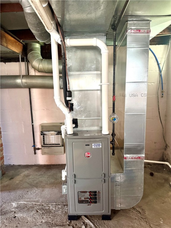 Jefferson Twp - But, Pennsylvania 16002, United States, 2 Bedrooms Bedrooms, ,1 BathroomBathrooms,Residential,Contingent,128480