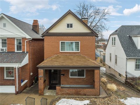 Photo of 4813 Coleridge St, Pittsburgh, PA 15201 (MLS # 1740646)