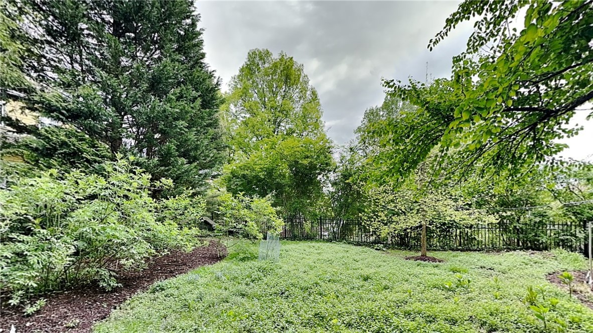 Ben Avon, Pennsylvania 15202, United States, 3 Bedrooms Bedrooms, ,3 BathroomsBathrooms,Residential,Contingent,126647