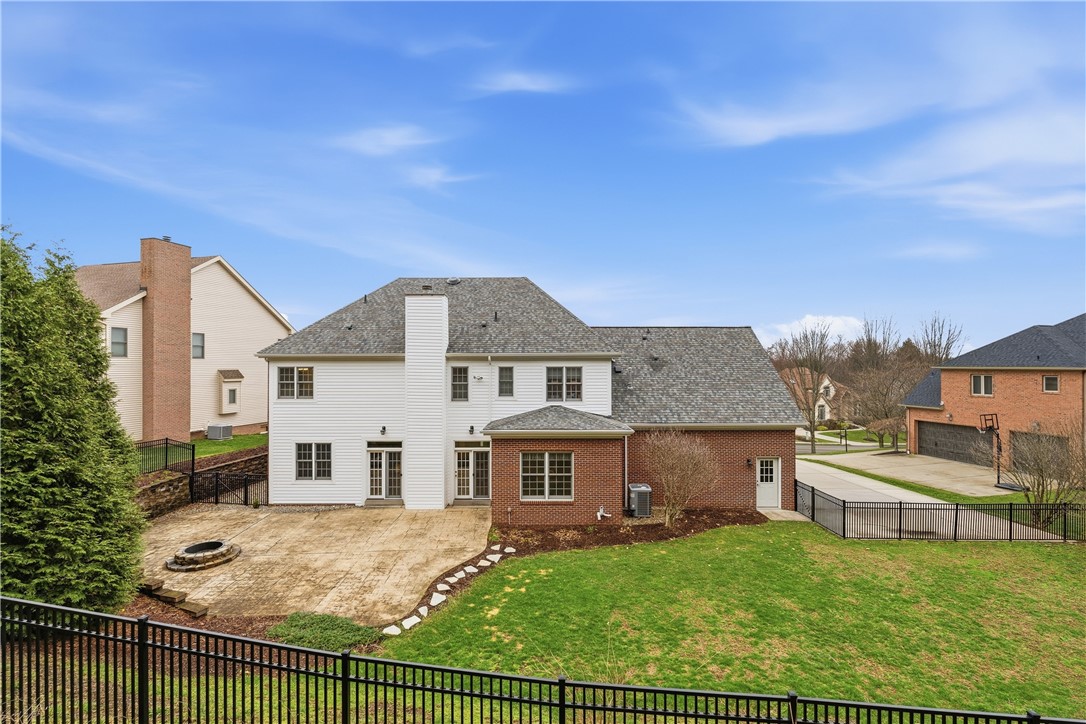 345 Ivy Dr