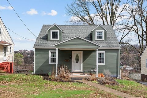 Photo of 1943 Altmar St, Pittsburgh, PA 15226 (MLS # 1743501)