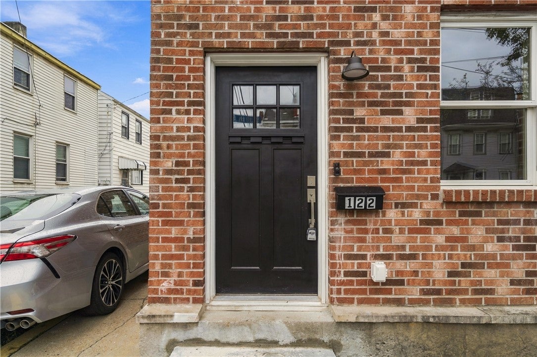 122 S 19th St