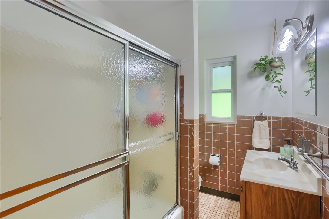 McDonald, Pennsylvania 15057, United States, 3 Bedrooms Bedrooms, ,2 BathroomsBathrooms,Residential,Active,177659