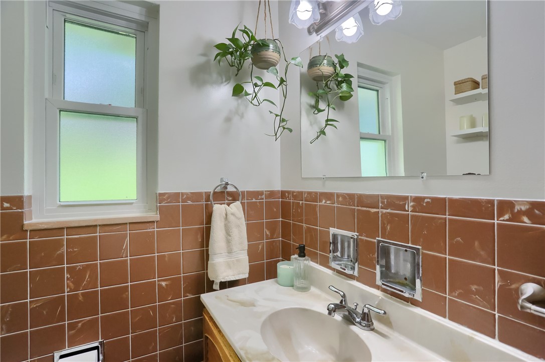 McDonald, Pennsylvania 15057, United States, 3 Bedrooms Bedrooms, ,2 BathroomsBathrooms,Residential,Active,177659