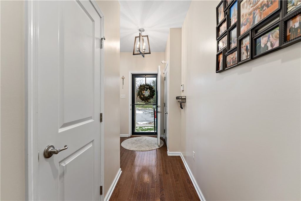 Photo of 170 Arbor Trail Dr, Mc Kees Rocks, PA 15136 (MLS # 1733322)