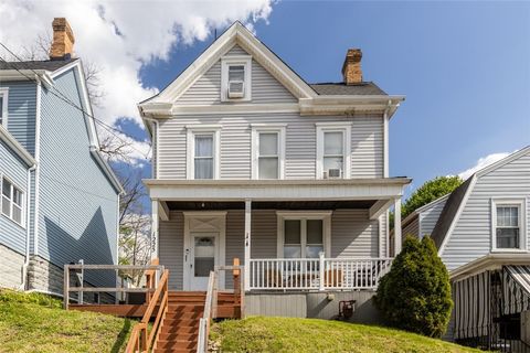 Photo of 1225 Benton Ave, Pittsburgh, PA 15212 (MLS # 1751083)