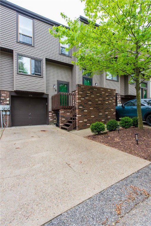 Ross Twp, Pennsylvania 15202, United States, 2 Bedrooms Bedrooms, ,2 BathroomsBathrooms,Residential,Pending,124041