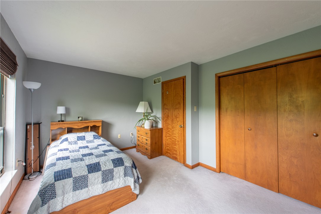 Ross Twp, Pennsylvania 15202, United States, 2 Bedrooms Bedrooms, ,2 BathroomsBathrooms,Residential,Pending,124041