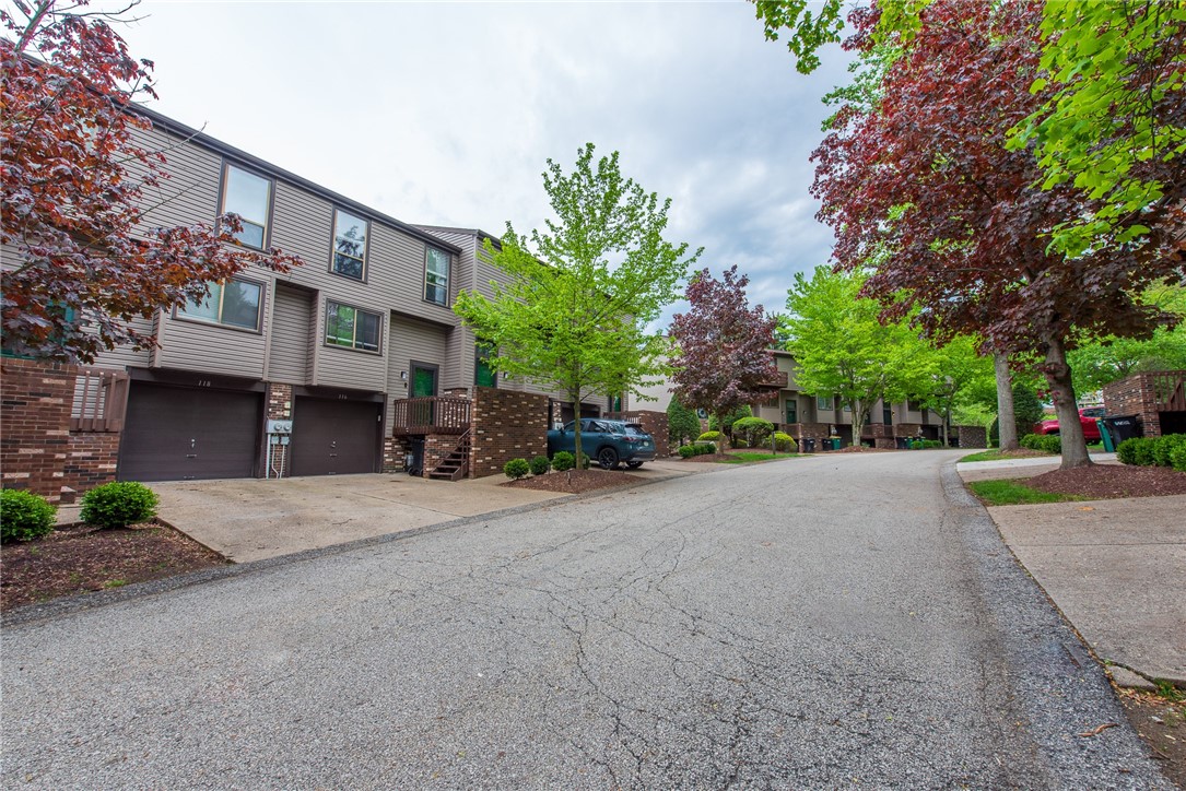 Ross Twp, Pennsylvania 15202, United States, 2 Bedrooms Bedrooms, ,2 BathroomsBathrooms,Residential,Pending,124041