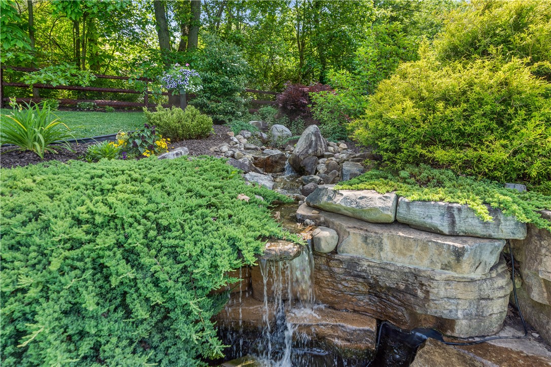 South Fayette, Pennsylvania 15017, United States, 4 Bedrooms Bedrooms, ,3 BathroomsBathrooms,Residential,Pending,194462