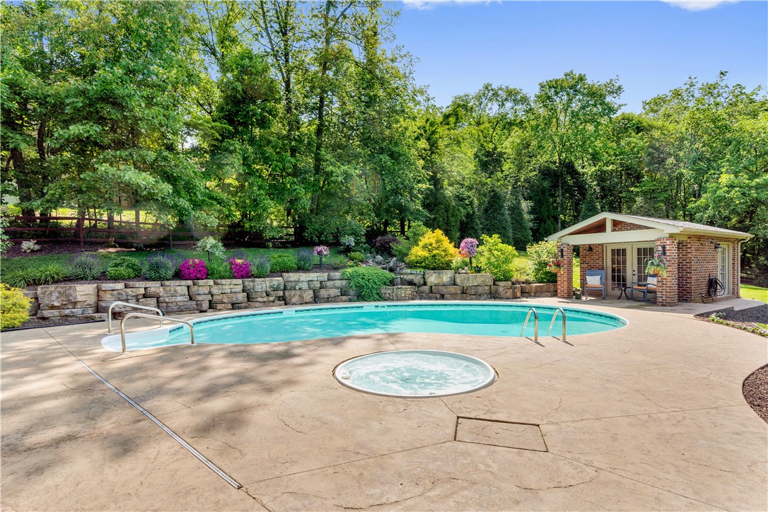 South Fayette, Pennsylvania 15017, United States, 4 Bedrooms Bedrooms, ,3 BathroomsBathrooms,Residential,Pending,194462