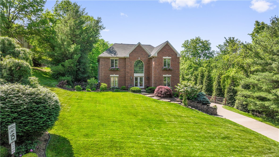 South Fayette, Pennsylvania 15017, United States, 4 Bedrooms Bedrooms, ,3 BathroomsBathrooms,Residential,Pending,194462