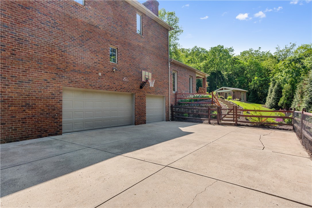 South Fayette, Pennsylvania 15017, United States, 4 Bedrooms Bedrooms, ,3 BathroomsBathrooms,Residential,Pending,194462