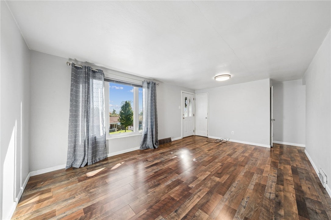 112 Creston Dr