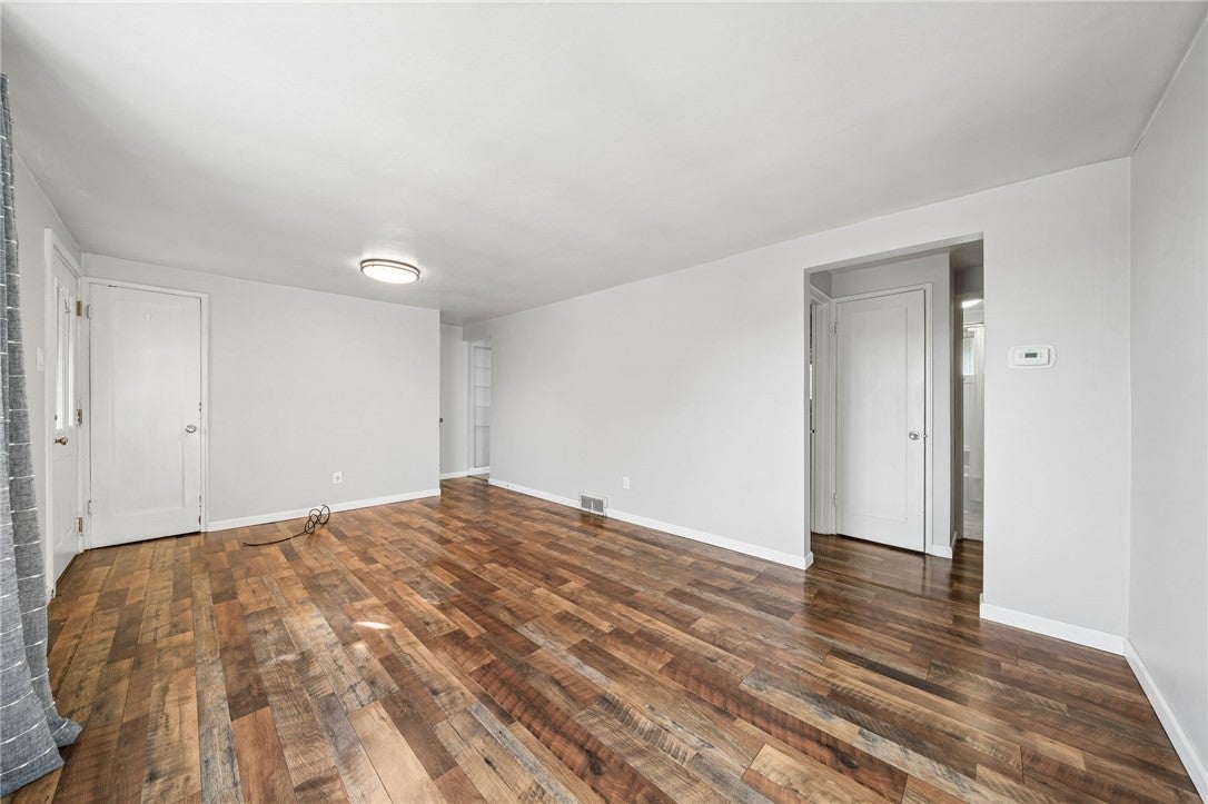 112 Creston Dr