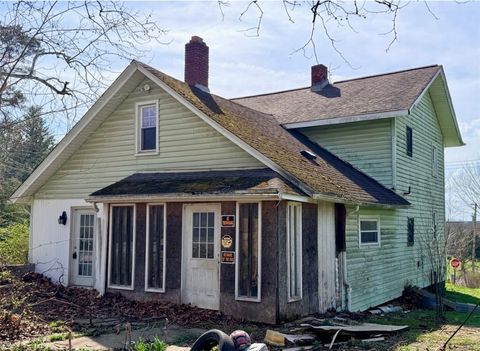 Photo of 291 Baird Rd, Edinburg, PA 16116 (MLS # 1747390)