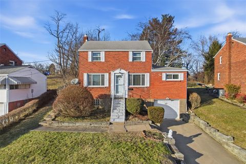 Photo of 620 Sara Ln, Verona, PA 15147 (MLS # 1741577)