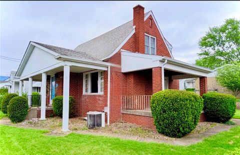 Photo of 804 Grand Ave, Aliquippa, PA 15001 (MLS # 1750887)