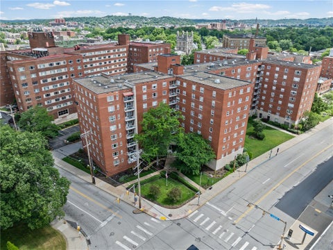 Photo of 4601 Fifth Ave #221, Pittsburgh, PA 15213 (MLS # 1761179)