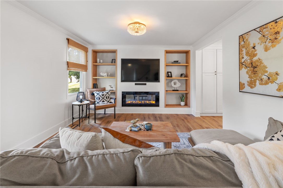 216 Scottsdale Drive