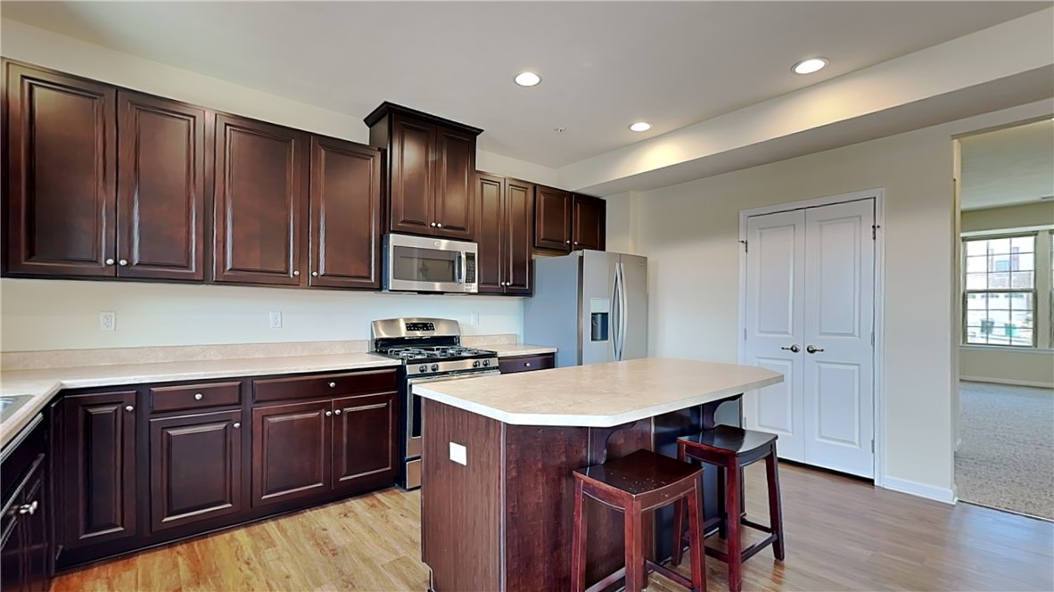 Ross Twp, Pennsylvania 15237, United States, 3 Bedrooms Bedrooms, ,3 BathroomsBathrooms,Residential,Active,97249