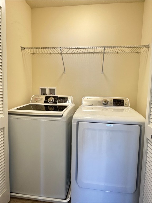 Ross Twp, Pennsylvania 15237, United States, 3 Bedrooms Bedrooms, ,3 BathroomsBathrooms,Residential,Active,97249