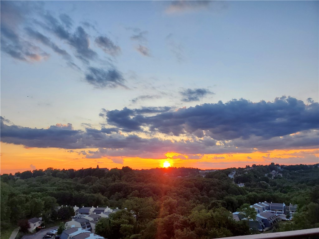 Ross Twp, Pennsylvania 15237, United States, 3 Bedrooms Bedrooms, ,3 BathroomsBathrooms,Residential,Active,97249