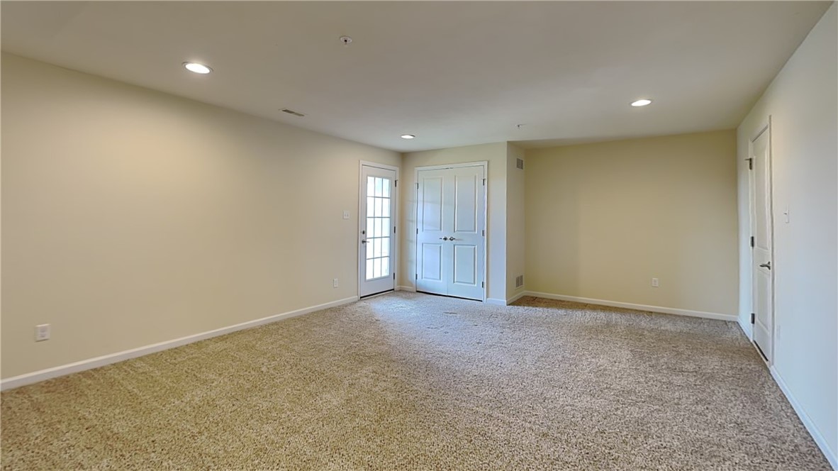 Ross Twp, Pennsylvania 15237, United States, 3 Bedrooms Bedrooms, ,3 BathroomsBathrooms,Residential,Active,97249