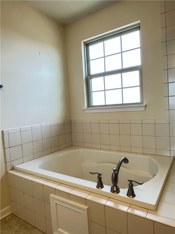 Ross Twp, Pennsylvania 15237, United States, 3 Bedrooms Bedrooms, ,3 BathroomsBathrooms,Residential,Active,97249