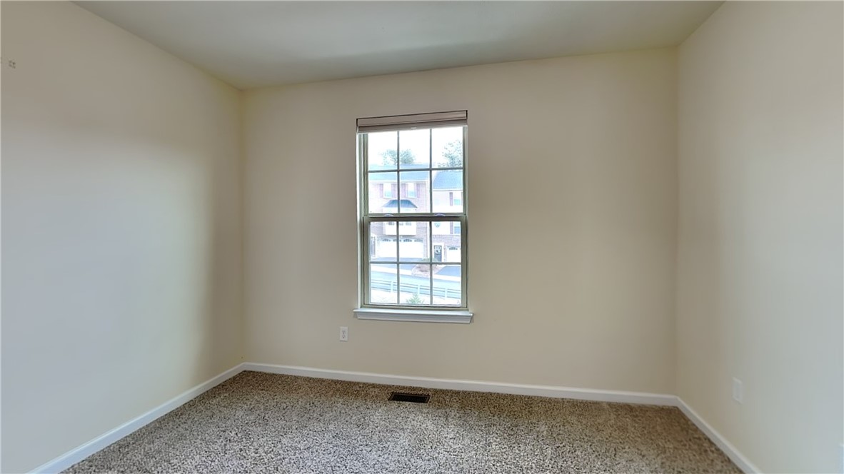 Ross Twp, Pennsylvania 15237, United States, 3 Bedrooms Bedrooms, ,3 BathroomsBathrooms,Residential,Active,97249