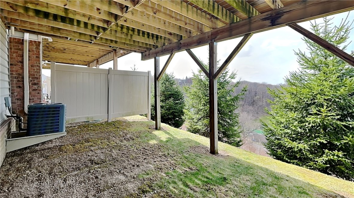 Ross Twp, Pennsylvania 15237, United States, 3 Bedrooms Bedrooms, ,3 BathroomsBathrooms,Residential,Active,97249