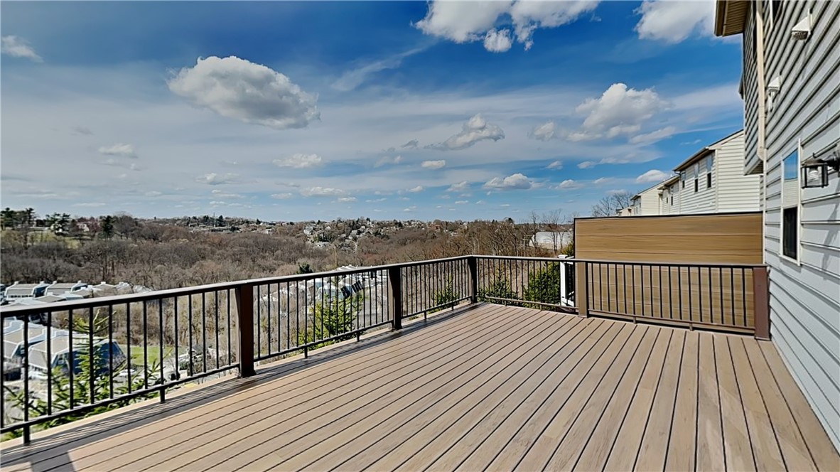 Ross Twp, Pennsylvania 15237, United States, 3 Bedrooms Bedrooms, ,3 BathroomsBathrooms,Residential,Active,97249