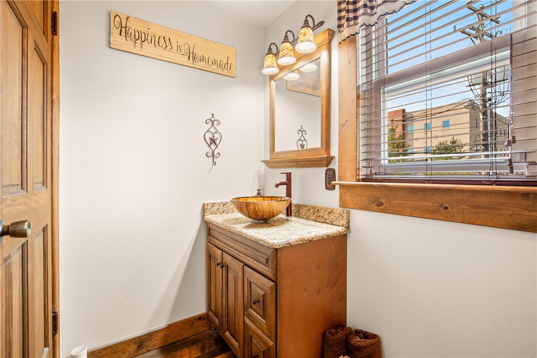 Somerset Boro, Pennsylvania 15501, United States, 4 Bedrooms Bedrooms, ,2 BathroomsBathrooms,Residential,Contingent,205257