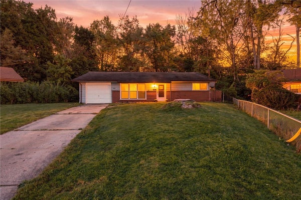 809 HACKBERRY DR, MONROEVILLE, PA 15146 - Image ea92322d07b51e8be05f8a519baed013/1865189014
