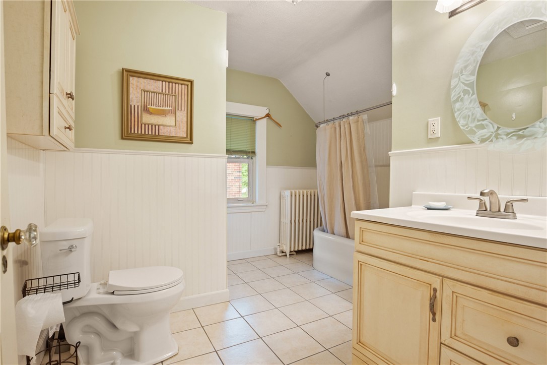 Westmont Hilltop School District, Pennsylvania 15905, United States, 4 Bedrooms Bedrooms, ,2 BathroomsBathrooms,Residential,Pending,124443