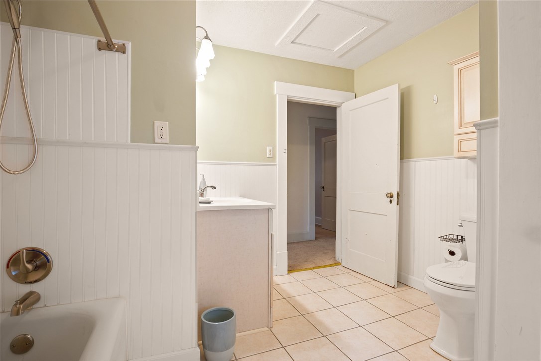 Westmont Hilltop School District, Pennsylvania 15905, United States, 4 Bedrooms Bedrooms, ,2 BathroomsBathrooms,Residential,Pending,124443