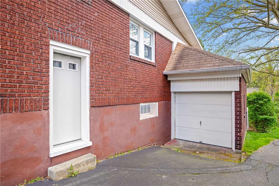 Westmont Hilltop School District, Pennsylvania 15905, United States, 4 Bedrooms Bedrooms, ,2 BathroomsBathrooms,Residential,Pending,124443