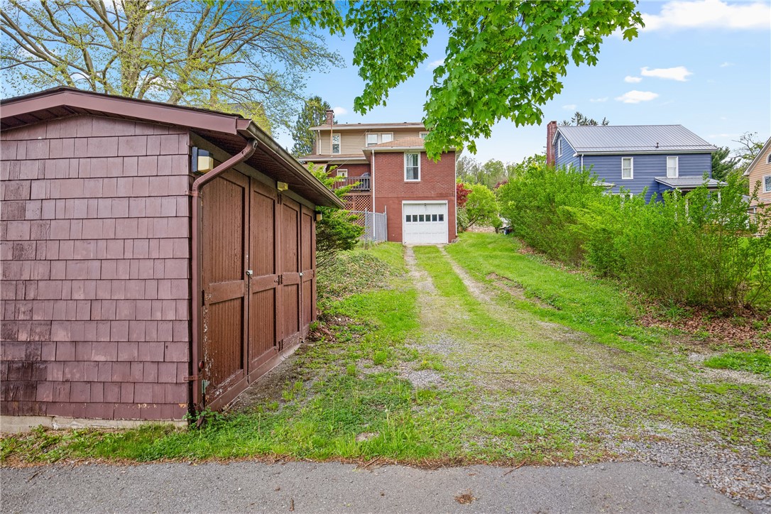 Westmont Hilltop School District, Pennsylvania 15905, United States, 4 Bedrooms Bedrooms, ,2 BathroomsBathrooms,Residential,Pending,124443