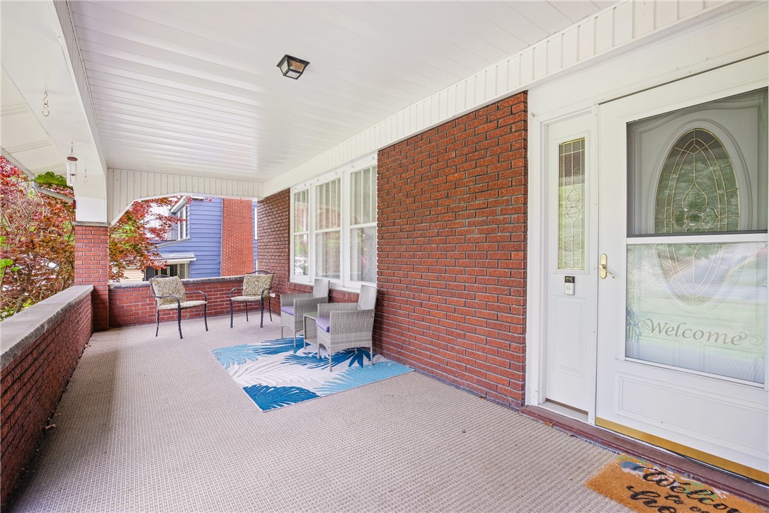 Westmont Hilltop School District, Pennsylvania 15905, United States, 4 Bedrooms Bedrooms, ,2 BathroomsBathrooms,Residential,Pending,124443