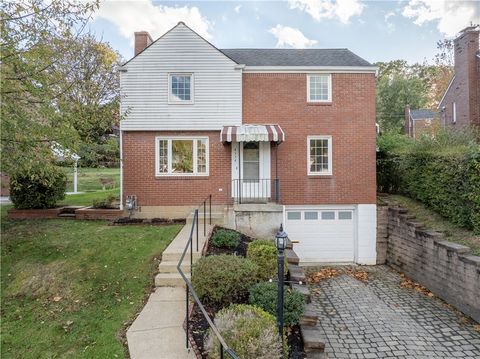 Photo of 4114 Mckee Dr, Pittsburgh, PA 15236 (MLS # 1727169)