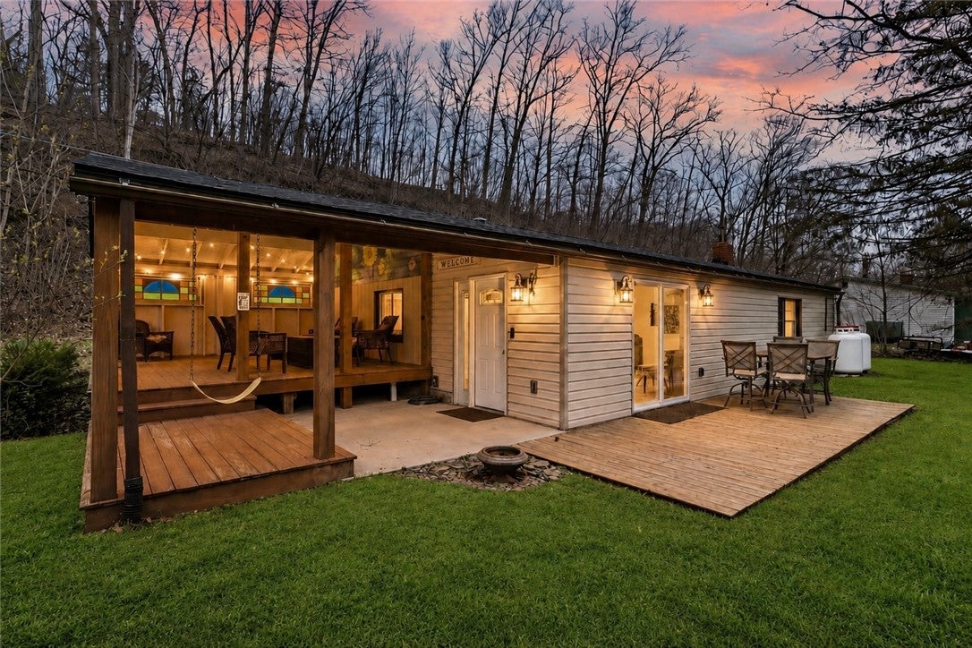 142 Twin Lakes Dr