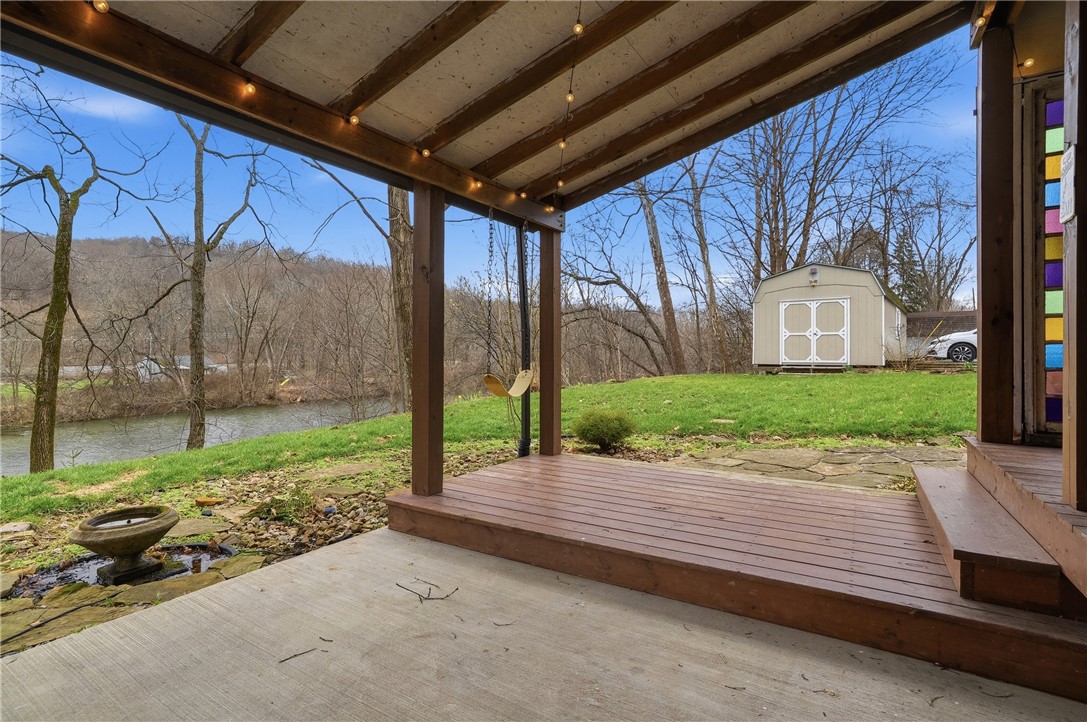 142 Twin Lakes Dr