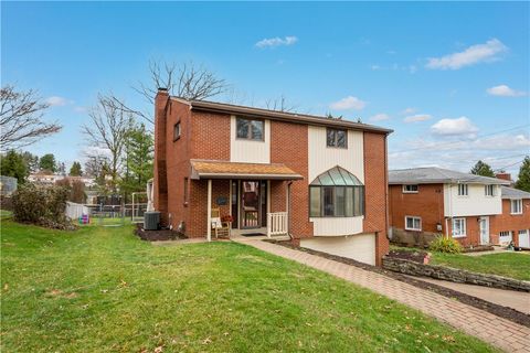 Photo of 1119 Sarah St, Bethel Park, PA 15102 (MLS # 1745413)