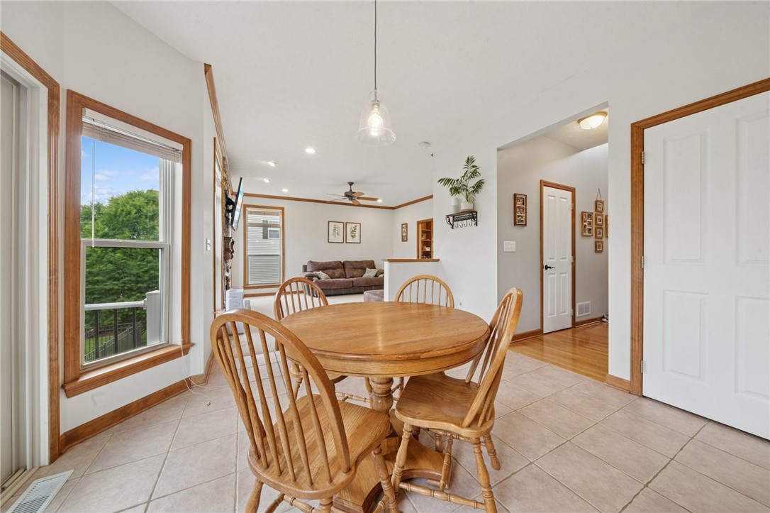 1016 Noble Pine Court, Trafford, Pennsylvania image 12