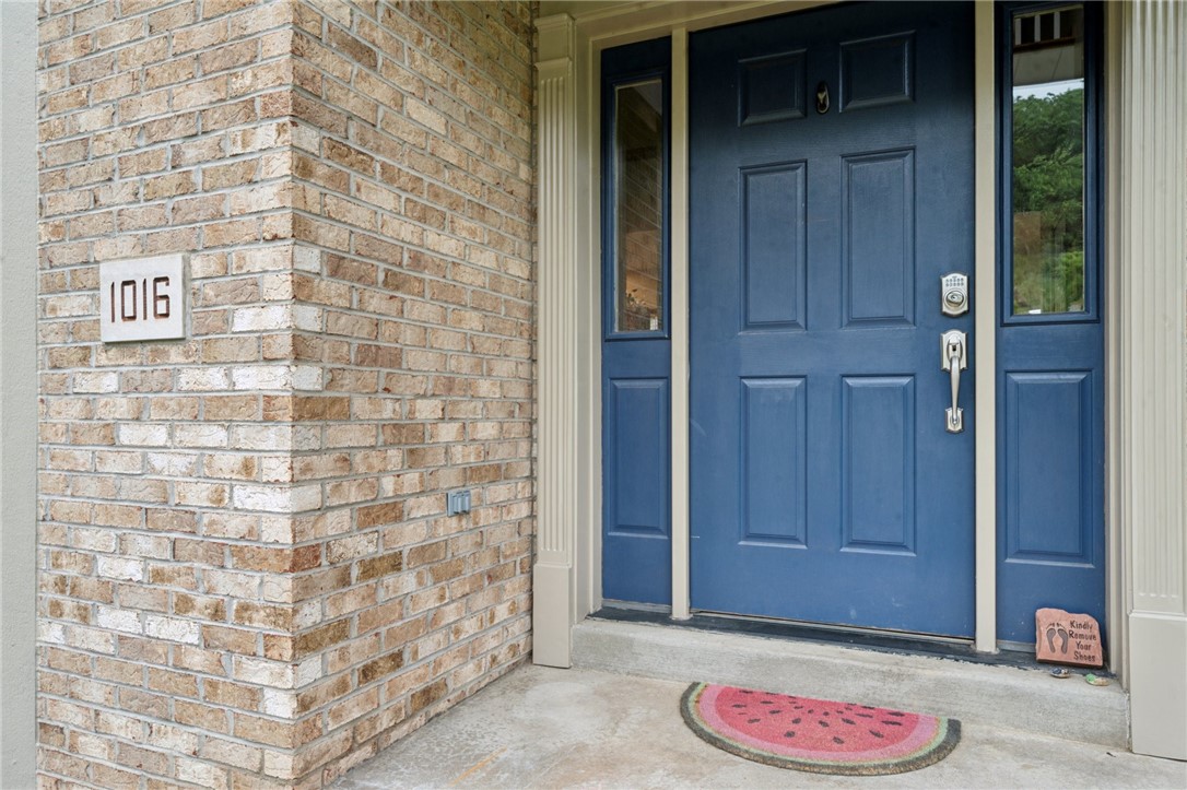 1016 Noble Pine Court, Trafford, Pennsylvania image 3