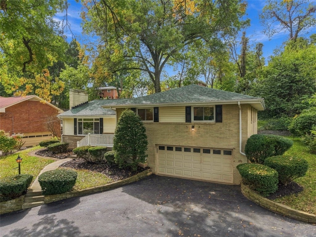 119 Saxony Dr